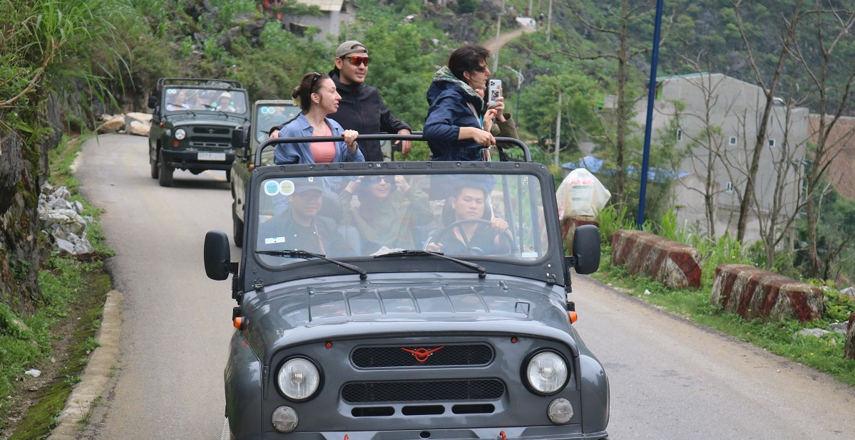 Sapa Jeep Tour